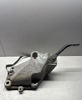 Dodge Durango Engine mounting bracket 68275986AA