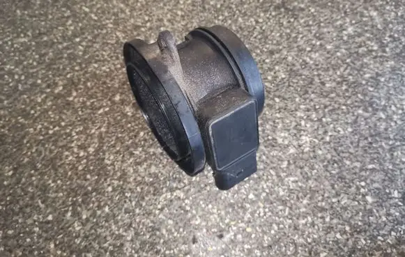 Mercedes-Benz C W204 Mass air flow meter A2710940248
