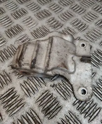 Ford Mondeo MK V Heat shield in engine bay 