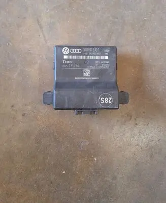 Volkswagen Touran I Gateway control module 1K0907530F 1K0907951