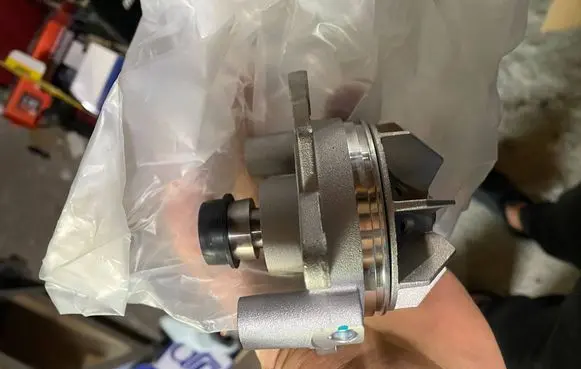 Renault Espace III Water pump 7701474190
