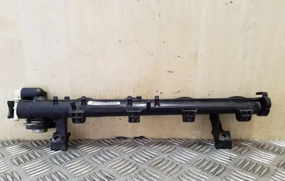 Ford Focus Fuel main line pipe 8A6G9H487AB