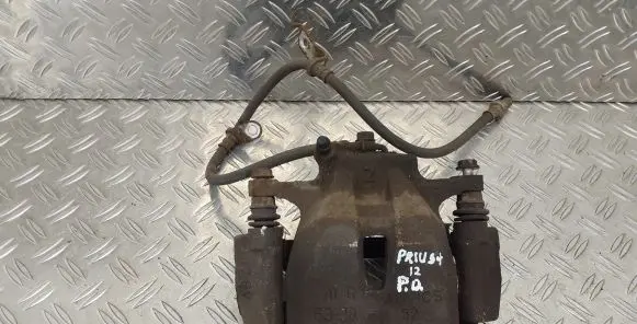 Toyota Prius+ (ZVW40) Front brake caliper