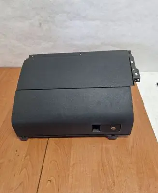 Volkswagen Touran I Glove box 1T1857101A