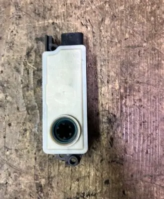 BMW X3 G01 Radiator active air flap actuator 51745A180E3 5A180E3 51745A180E301