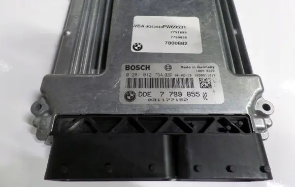 BMW 1 E81 E87 Engine control unit/module 7799855