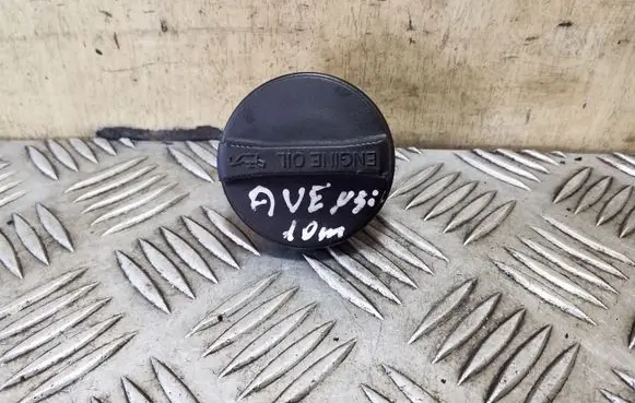 Toyota Avensis T250 Oil filler cap 