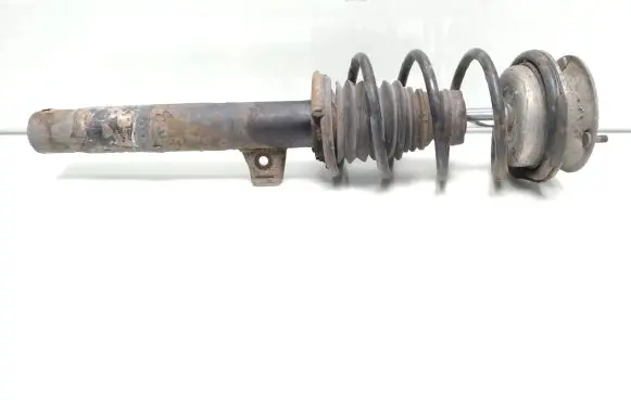 BMW 1 E81 E87 Front shock absorber with coil spring 6771380 31336771380