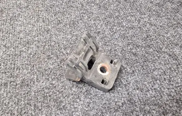 Opel Astra J Radiator mount bracket 13250318