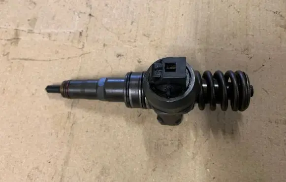 Audi A3 S3 8L Fuel injector 038130073AG
