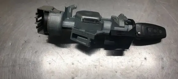 Ford Focus Ignition lock 3M513F880AC