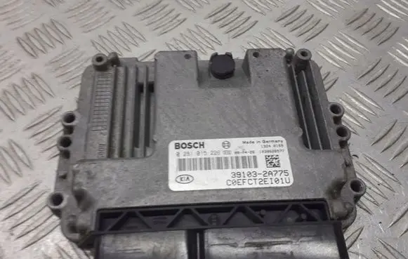 KIA Ceed Engine control unit/module 39103-2A775