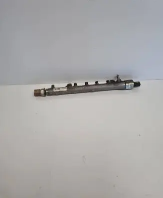 Volkswagen Jetta VI Fuel main line pipe 03L130089B 7700000253
