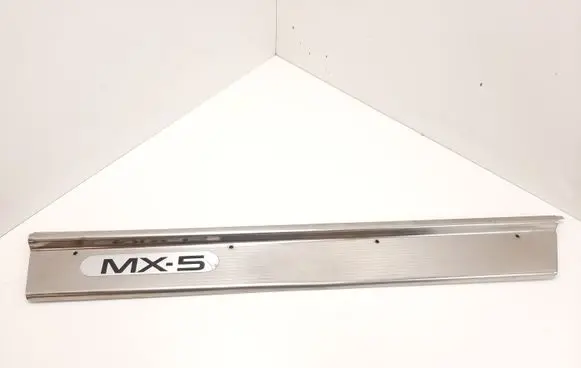 Mazda MX-5 NA Miata Side skirt front trim 