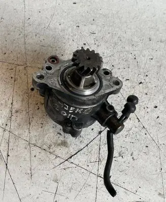 Mitsubishi Pajero Vacuum pump