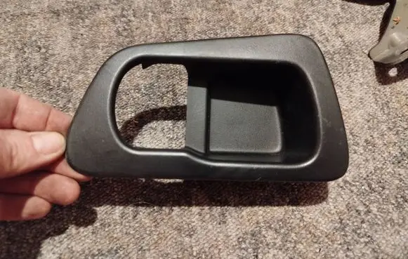 Nissan Qashqai Rear door handle cover 82682JD00A