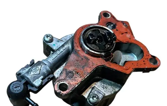 Renault Laguna III Vacuum pump 8200683981