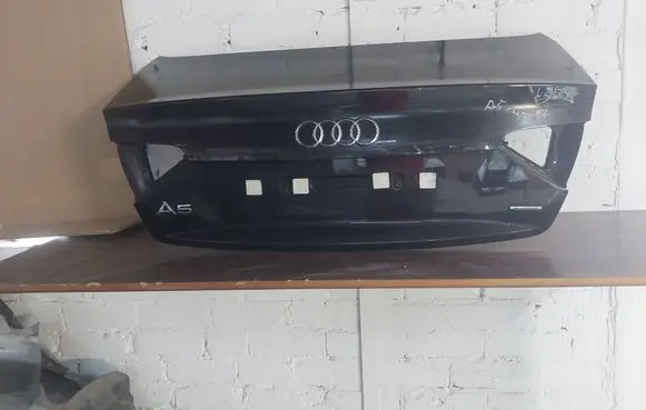 Audi A5 8T 8F Tailgate/trunk/boot lid LZ9Y