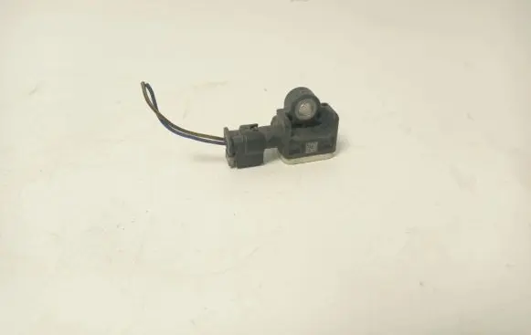 Mercedes-Benz A W176 Airbag deployment crash/impact sensor A1668210151