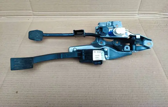 Ford Kuga I Pedal assembly 3M512467CR 3M519F836BH