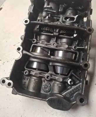 Volkswagen PASSAT B6 Balance shaft 03G103535B