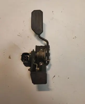 Toyota Avensis T250 Accelerator throttle pedal