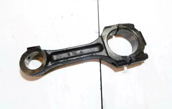 Hyundai Elantra Connecting rod/conrod 