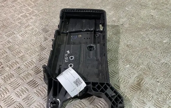 Volkswagen Tiguan Allspace Battery tray 5QF915321C