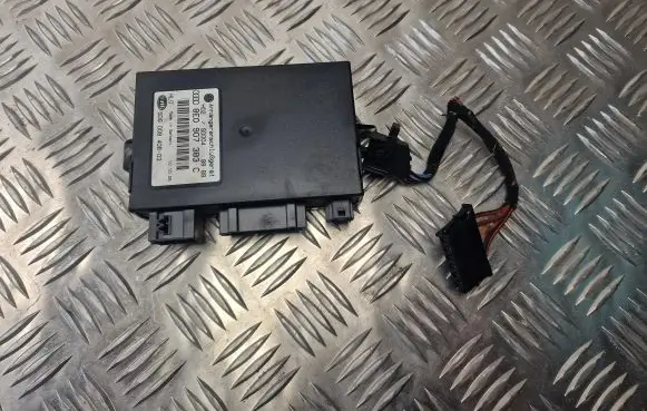 Audi A4 S4 B7 8E 8H Tow bar trailer control unit/module 8E0907383C