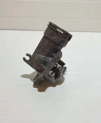 Thermostat/thermostat housing