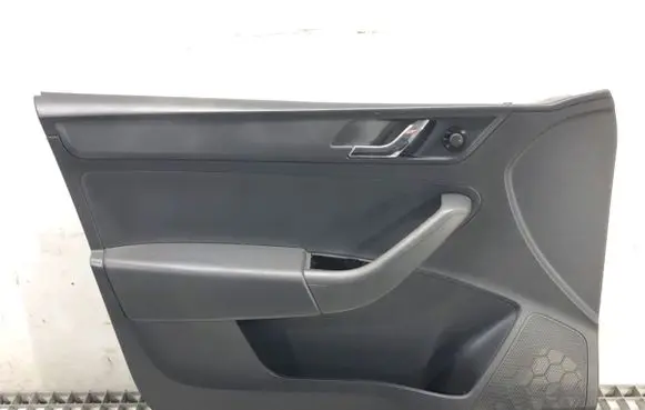 Skoda Rapid (NH) Front door card panel trim