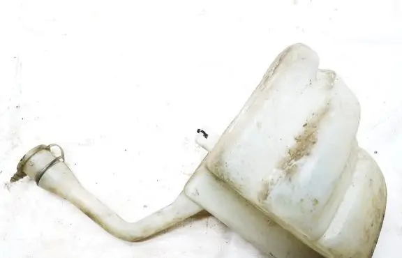 Windshield washer fluid reservoir/tank