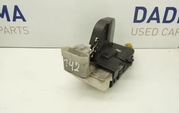 Alfa Romeo 147 Rear door lock D142