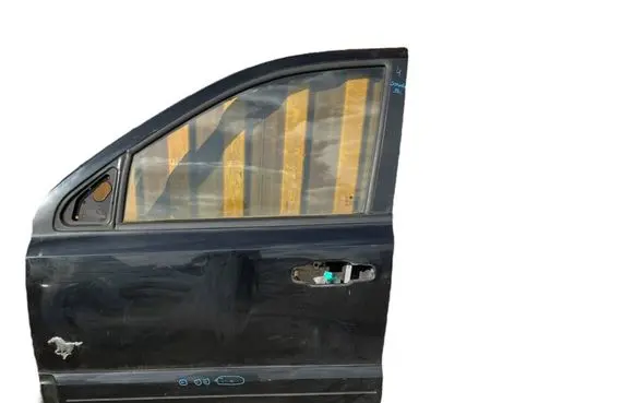 KIA Sorento Front door