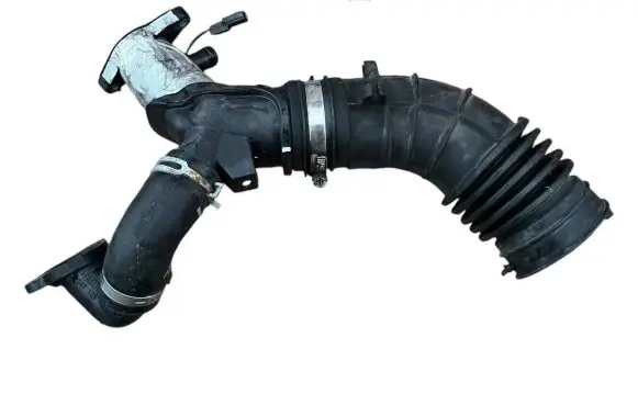 Nissan Qashqai Intercooler hose/pipe 1207500 15092852 147138491r