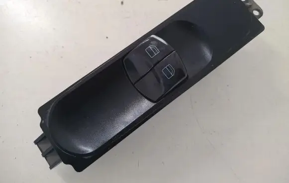 Mercedes-Benz Sprinter W906 Electric window control switch A9065451013