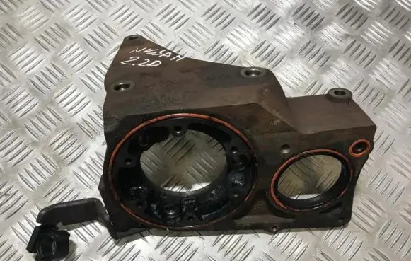 Nissan Primera Engine mounting bracket 16811au600