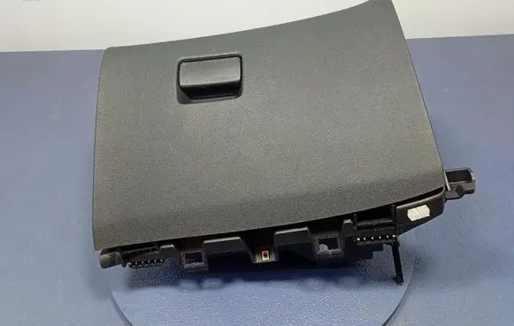 Opel Astra J Glove box 