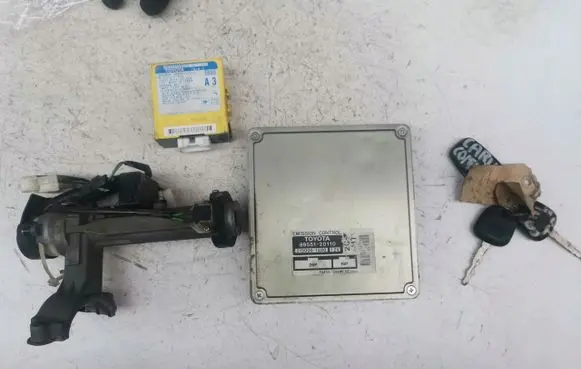 Toyota Carina T210 Immobilizer control unit/module 8955120110