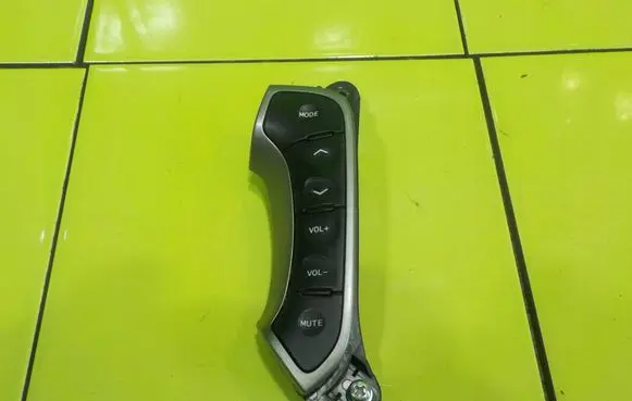 Hyundai Santa Fe Other switches/knobs/shifts 967102B000