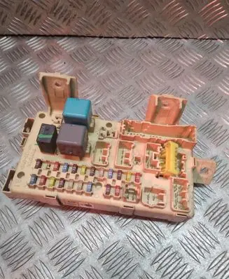Toyota Avensis T250 Fuse box set 82641CA010F