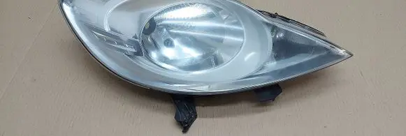 Peugeot 107 Headlight/headlamp 