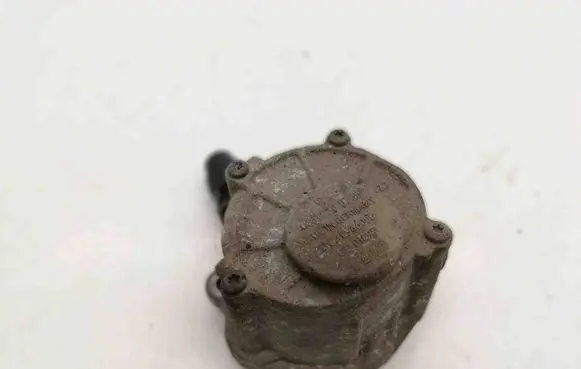 Mercedes-Benz E W212 Vacuum pump 6512300165