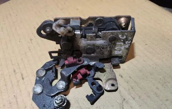 Rear door lock