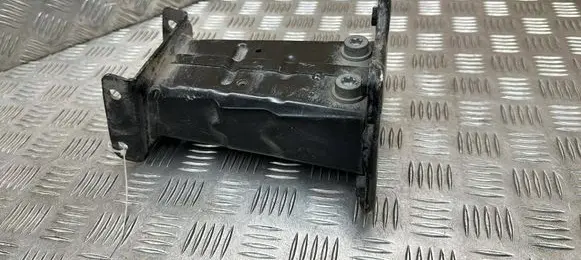 Mercedes-Benz S W221 Radiator support slam panel bracket 