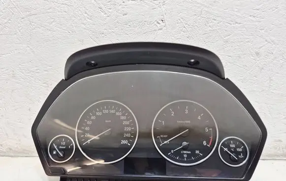 BMW 3 F30 F35 F31 Speedometer (instrument cluster) 62109287480