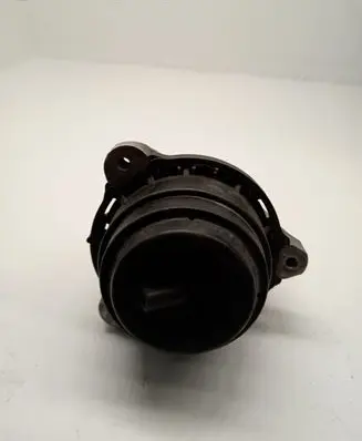 BMW 7 G11 G12 Engine mount bracket 6860477
