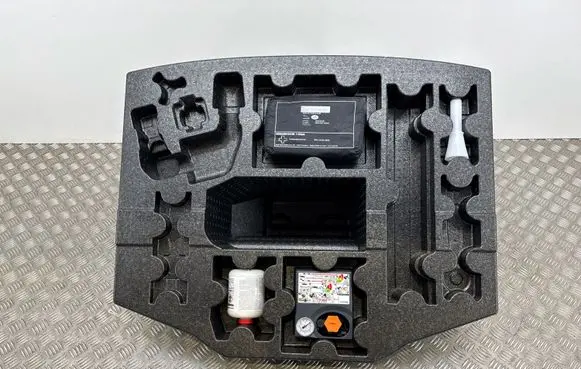 Jaguar XE Tool set LX7319G381AB