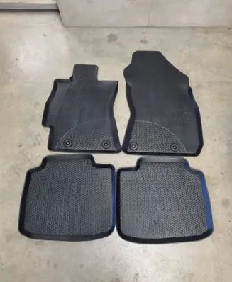 Subaru Outback (BS) Car floor mat set 