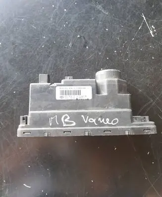 Mercedes-Benz E W211 Central locking vacuum pump 2108001048 00782821